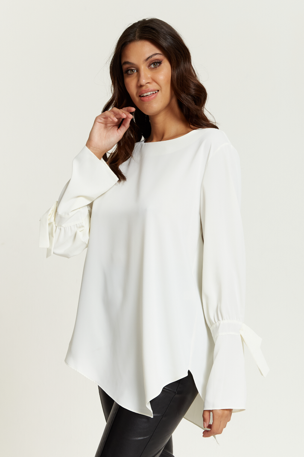Relaxed Fit Cuff Detailed Blouse with Long Sleeves in White