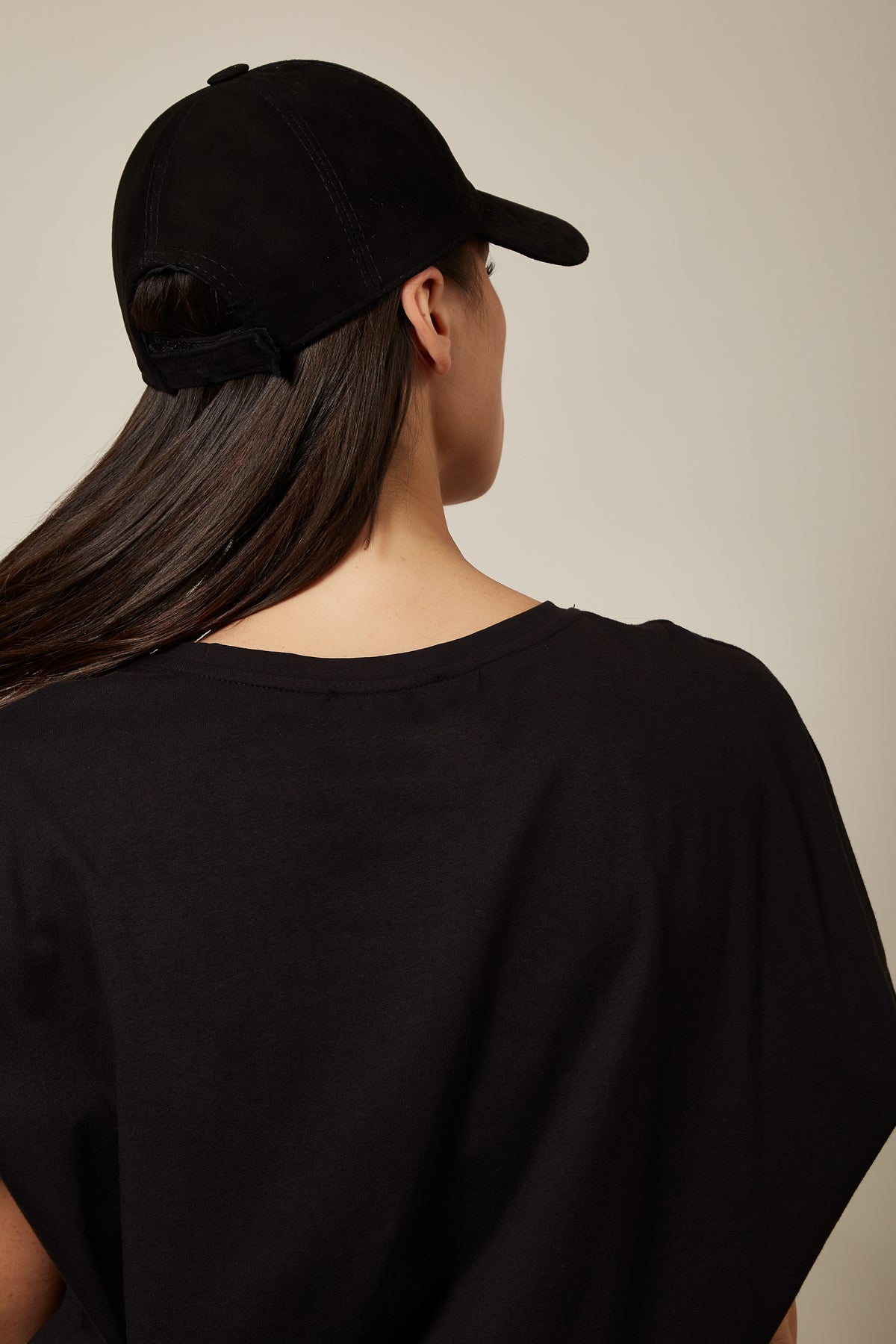 Suede Cap in Black