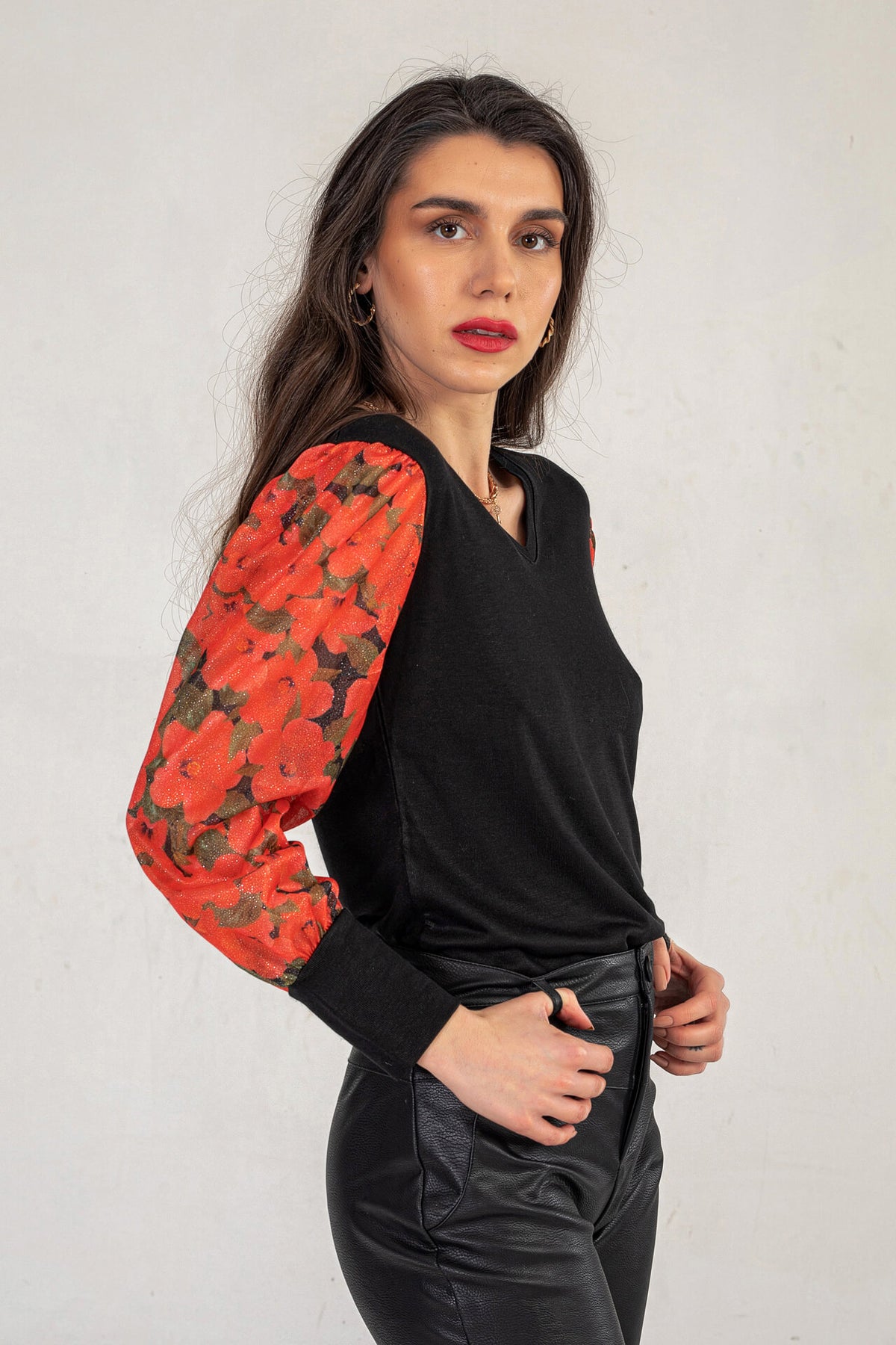 Black Jumper With Puffed Red Floral Sleeves